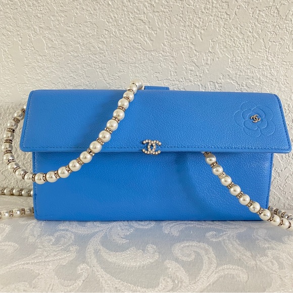 CHANEL Blue Camellia Wallet - Picture 2 of 15